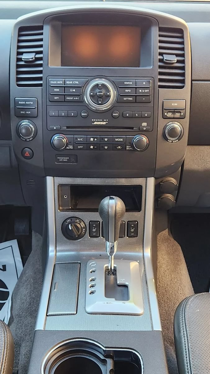 Used 2012 Nissan Pathfinder Silver AWD/4WD image 9