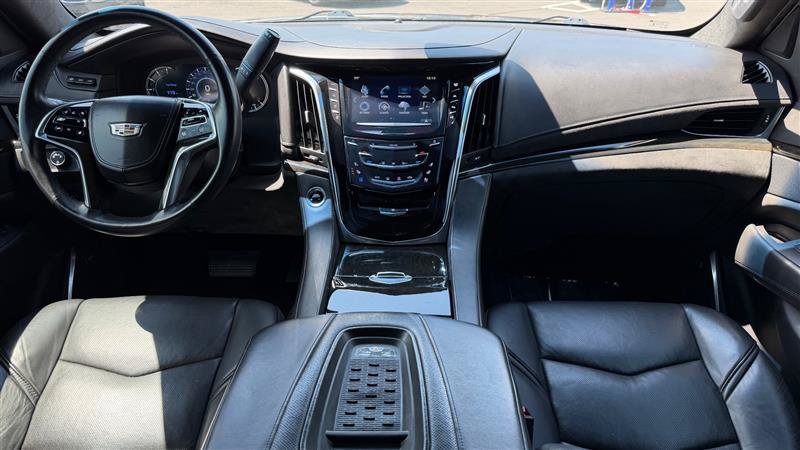 Used 2017 Cadillac Escalade Platinum AWD/4WD image 17