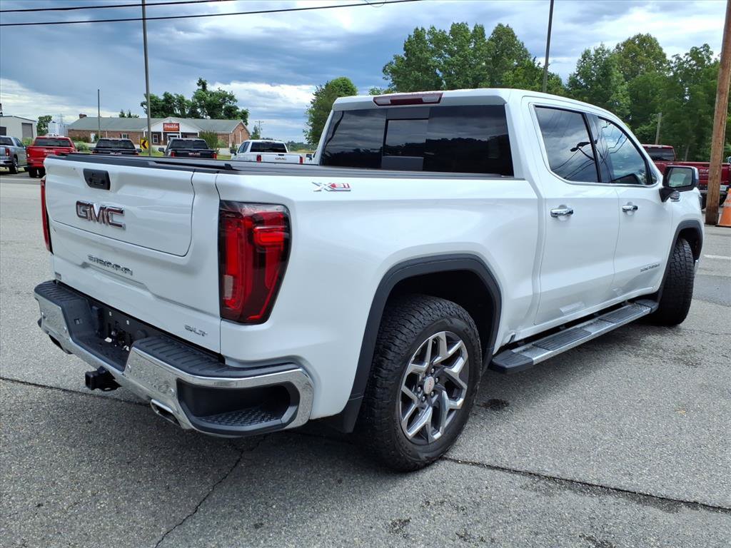 Used 2023 GMC Sierra 1500 SLT w/ SLT Premium Plus Package AWD/4WD image 4