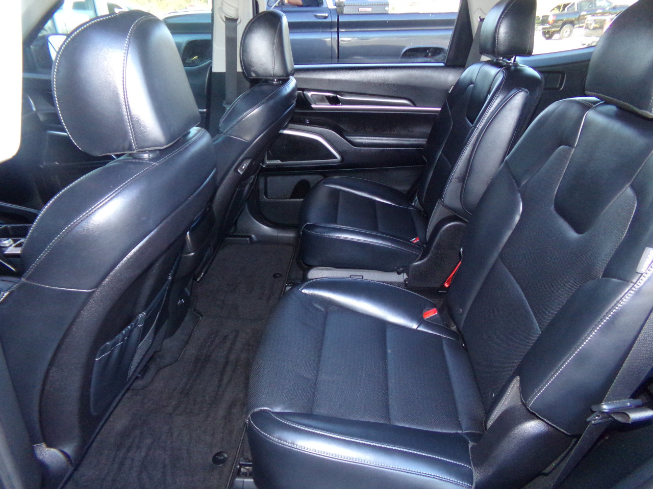 Used 2023 Kia Telluride S w/ S Sunroof Package image 17