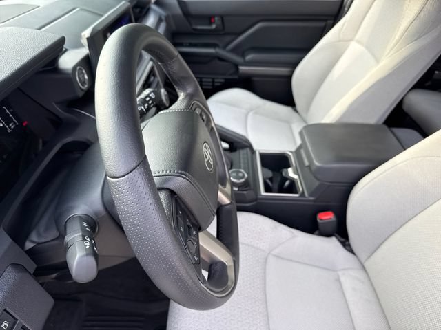 Used 2025 Toyota 4Runner SR5 AWD/4WD image 19