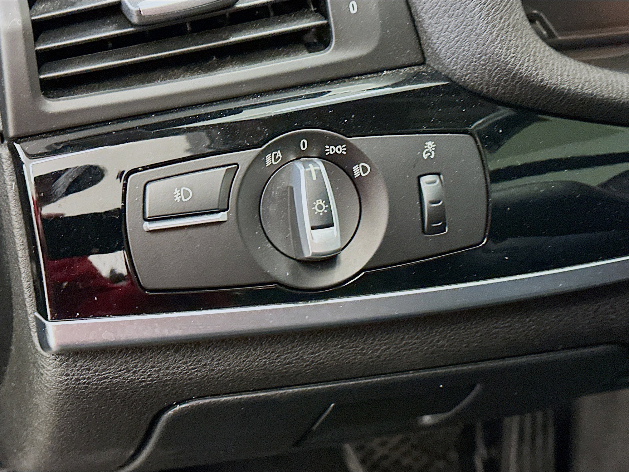 Used 2017 BMW X3 xDrive28i image 17