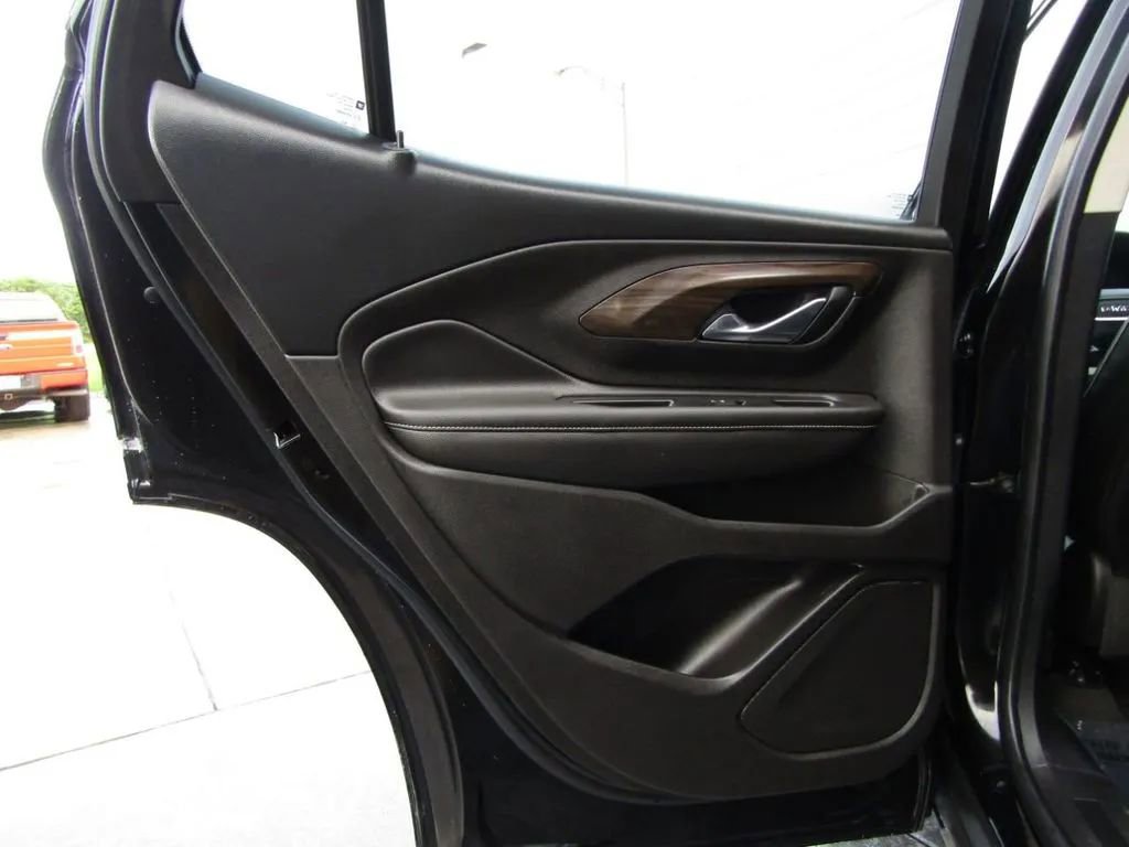 Used 2018 GMC Terrain Denali w/ Comfort Package image 45