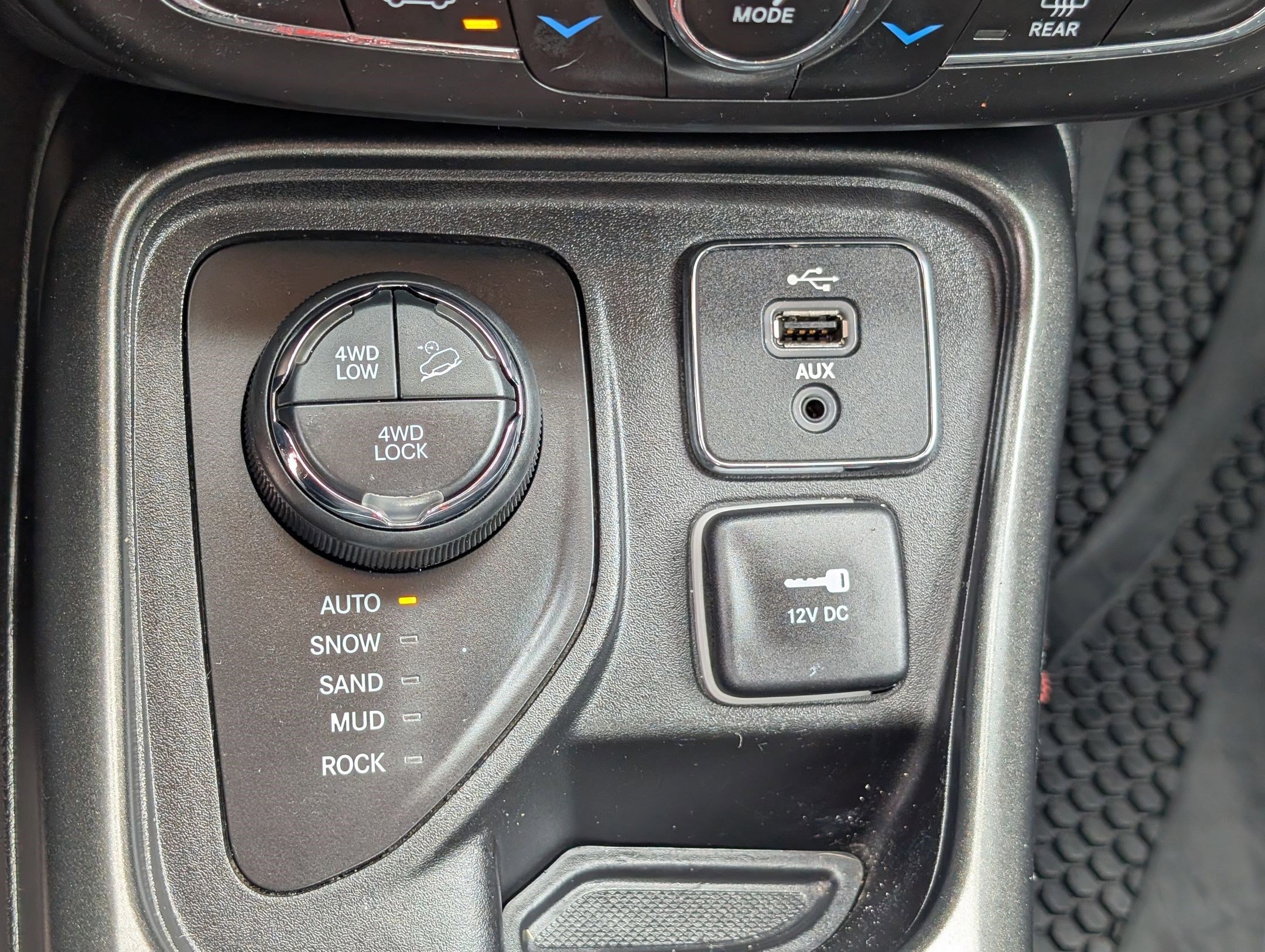 Used 2017 Jeep Compass Trailhawk w/ Cold Weather Group AWD/4WD image 21