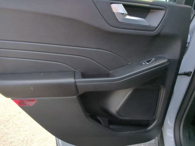 Used 2025 Ford Escape SE image 22