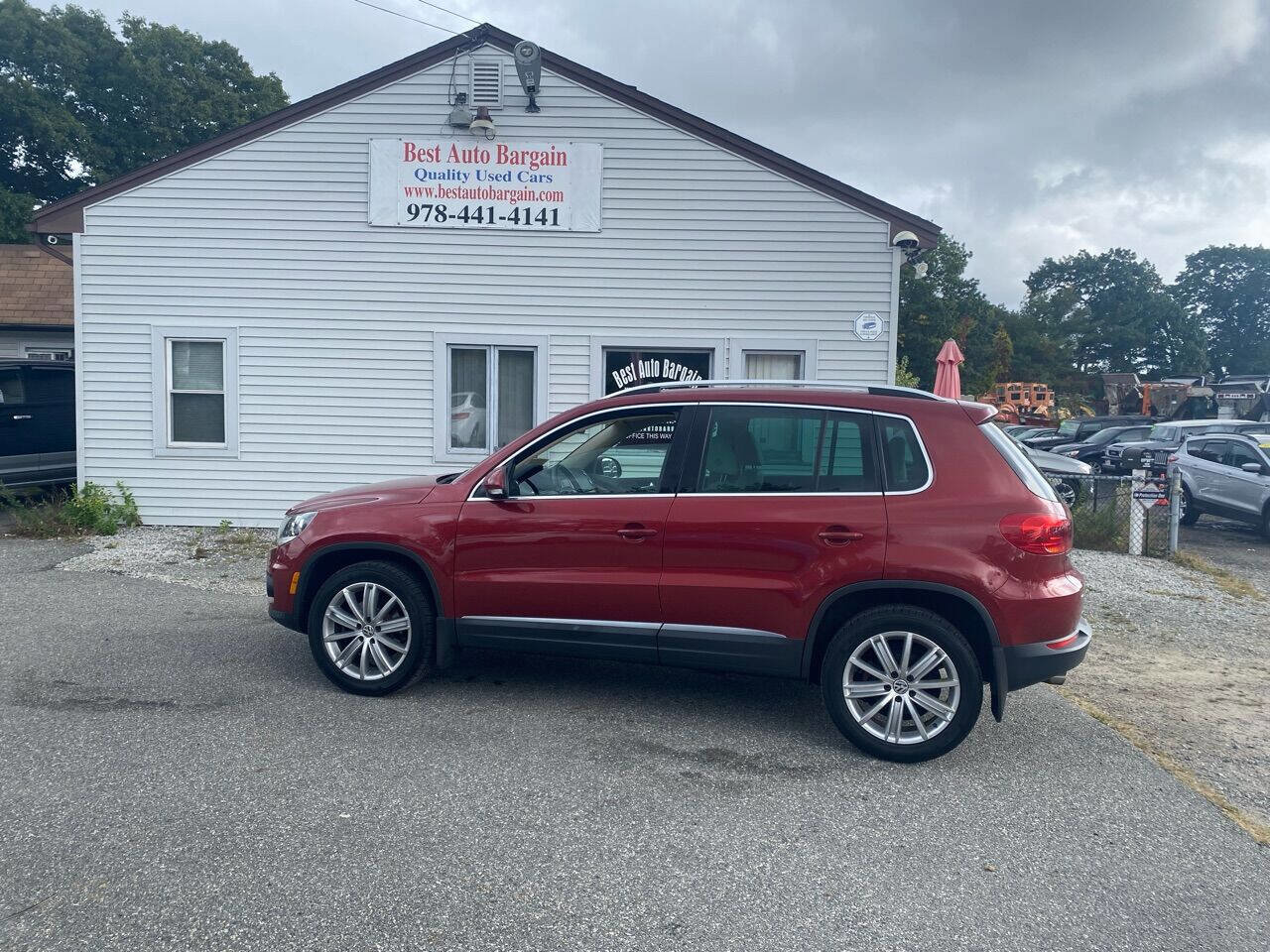 Used 2013 Volkswagen Tiguan SE image 2