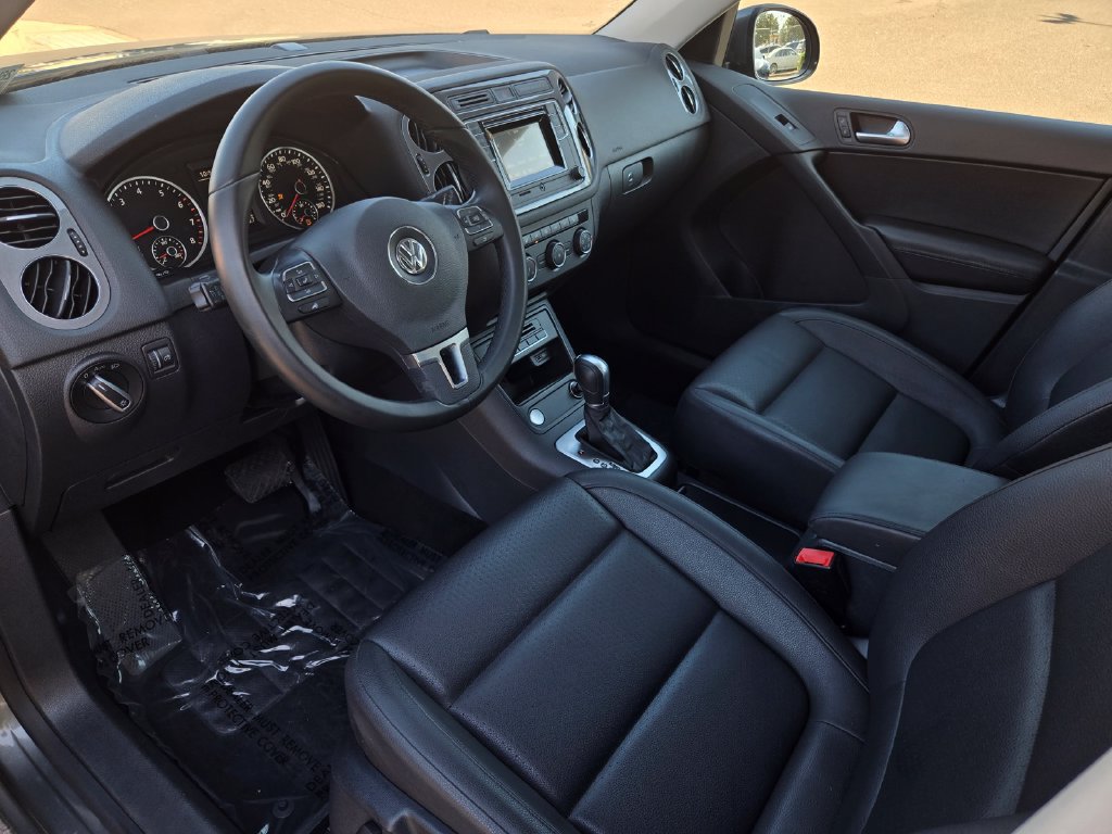 Used 2016 Volkswagen Tiguan S FWD image 10