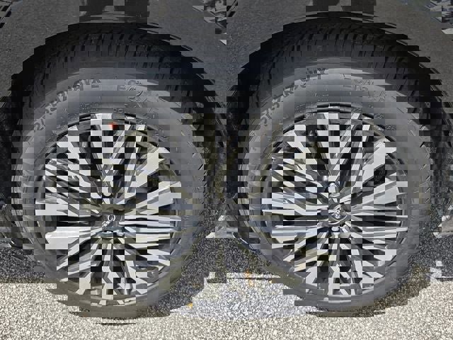 Used 2025 Nissan Altima 2.5 SV FWD image 10