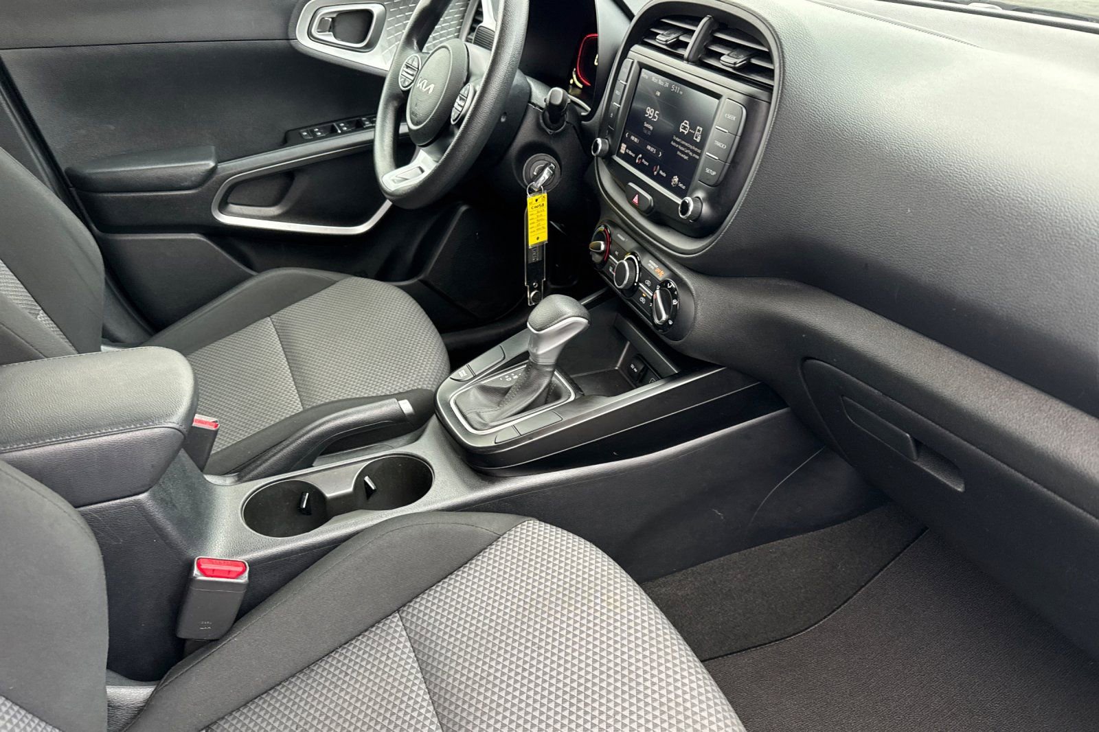 Used 2023 Kia Soul LX w/ LX Technology Package image 16