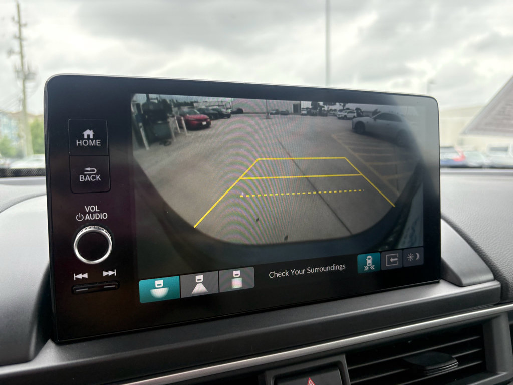Certified 2023 Honda Pilot Touring image 17
