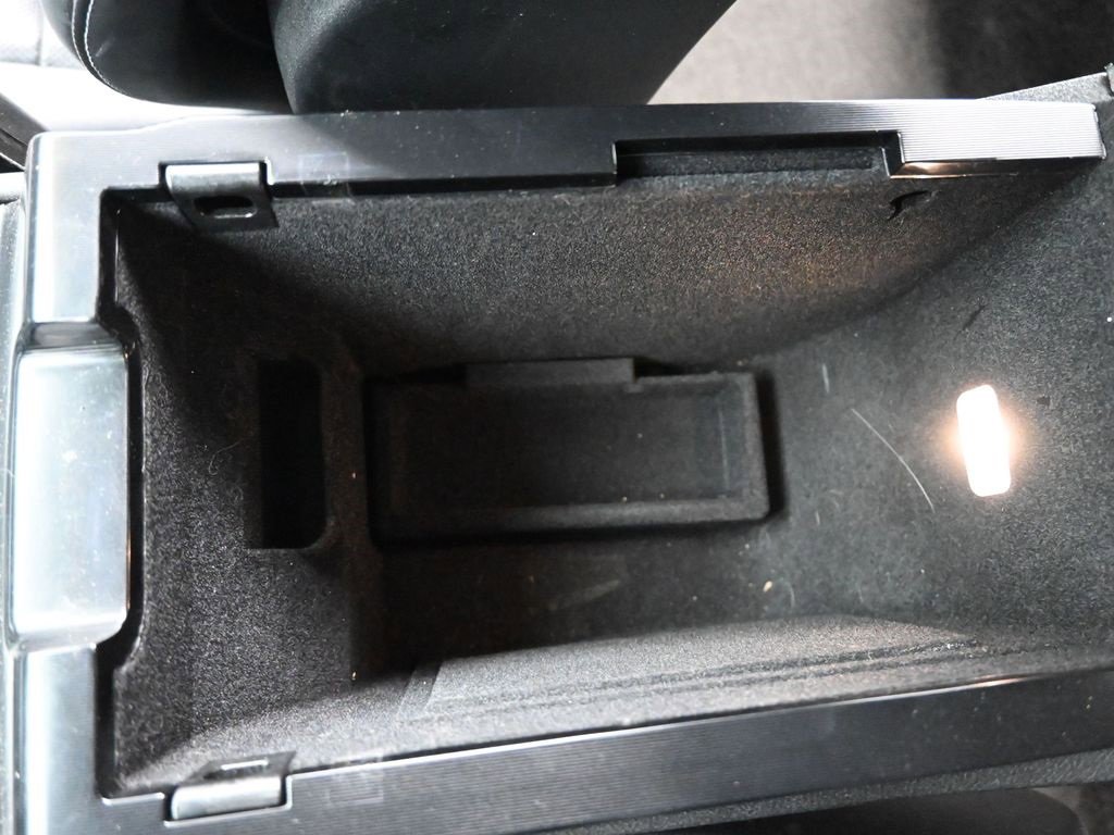 Used 2022 Lincoln Corsair Reserve image 37