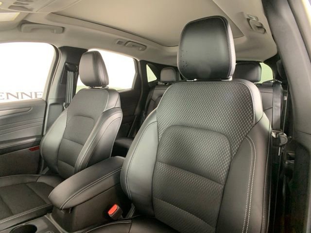 Used 2025 Ford Escape SE image 22