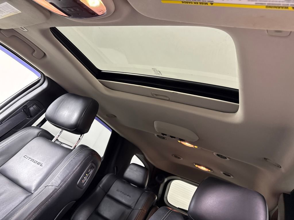 Used 2017 Dodge Durango Citadel w/ Premium Entertainment Group image 22