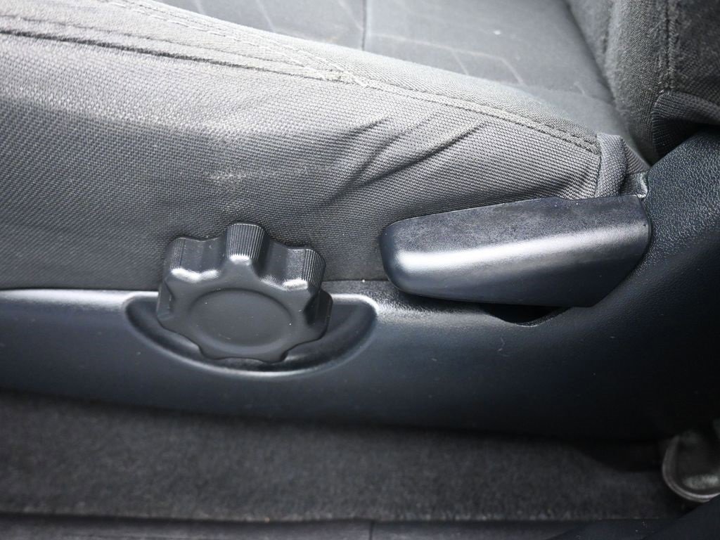 Used 2017 Toyota Tacoma TRD Sport image 12