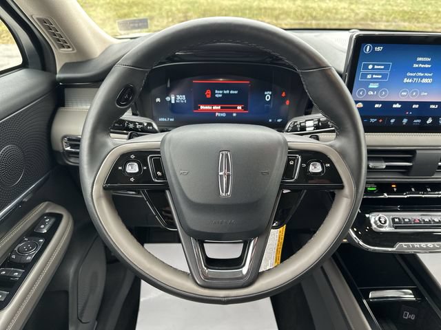 New 2025 Lincoln Corsair Reserve w/ Jet Appearance Package AWD/4WD image 13