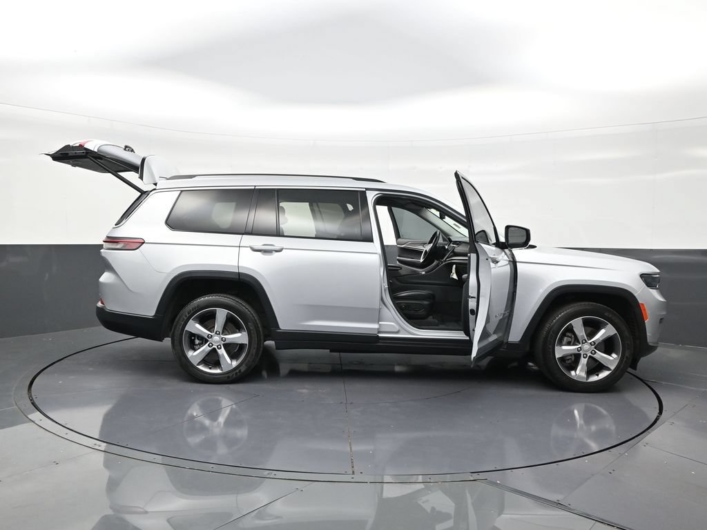 Used 2021 Jeep Grand Cherokee L Limited RWD image 30