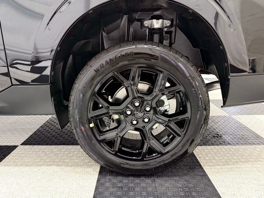 New 2025 Ford Maverick XLT w/ XLT Luxury Package image 11