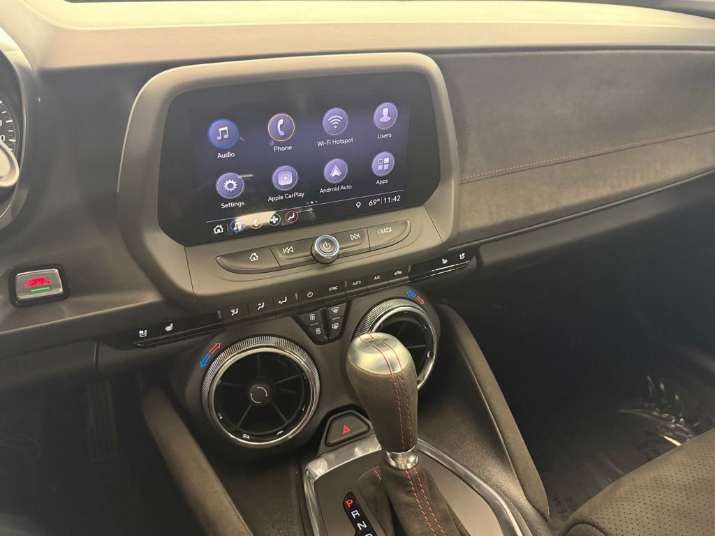 Used 2019 Chevrolet Camaro ZL1 RWD image 27