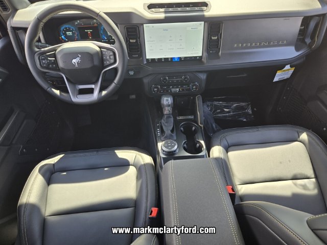 New 2026 Ford Bronco Badlands w/ Sasquatch Package AWD/4WD image 9