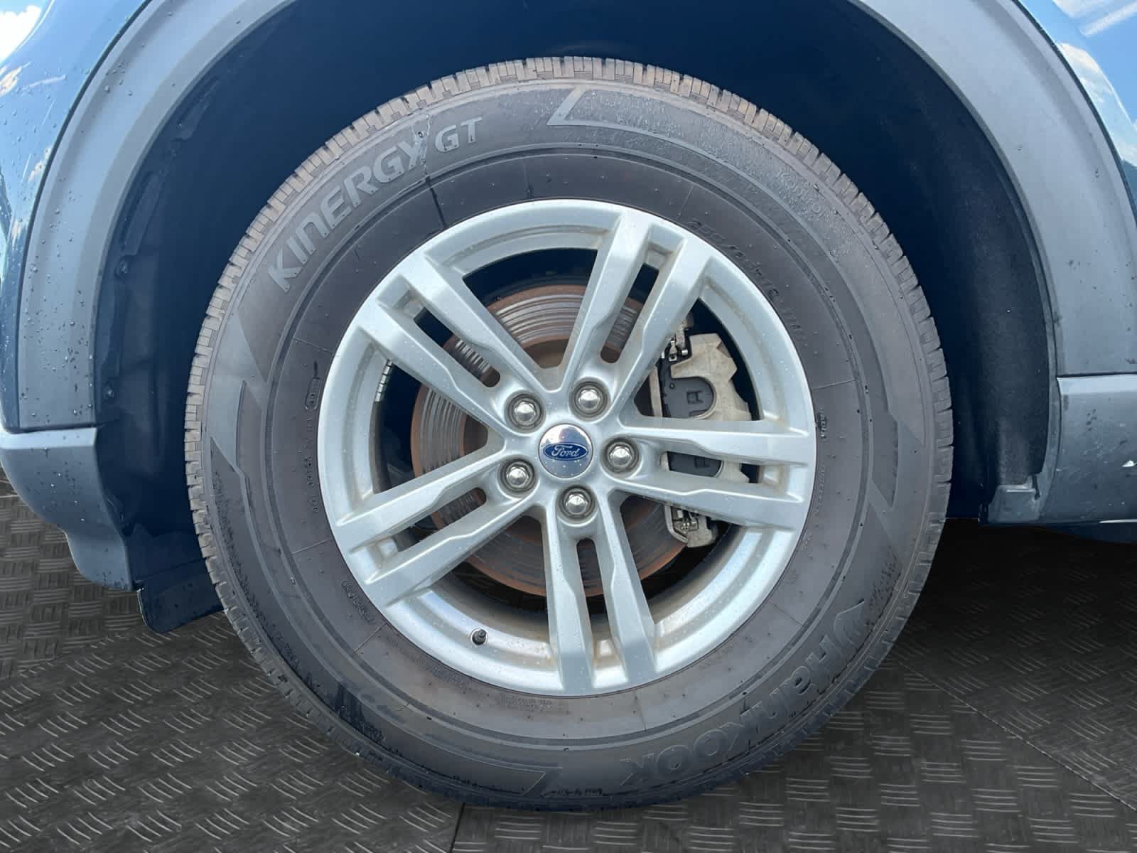 Used 2022 Ford Explorer XLT w/ Class IV Trailer Tow Package AWD/4WD image 9