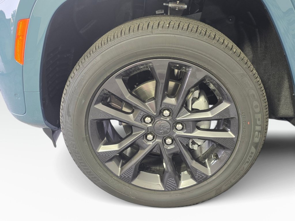 New 2026 Jeep Grand Cherokee Limited AWD/4WD image 12