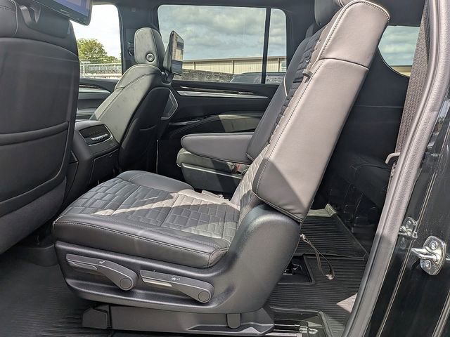 Certified 2025 Cadillac Escalade ESV Premium Luxury Platinum w/ LPO, Floor Liner Package image 13