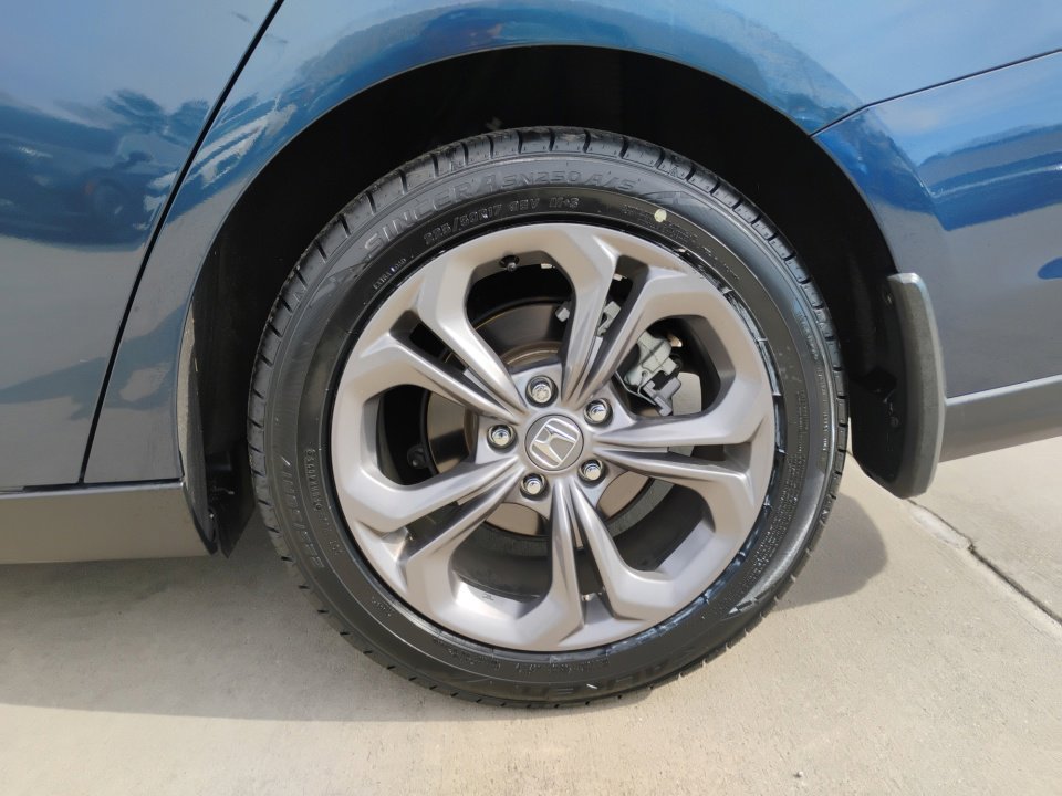 Certified 2024 Honda Accord EX image 22