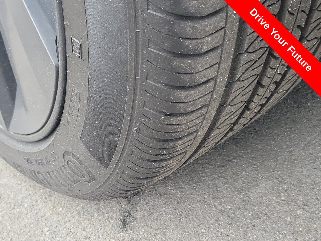 Used 2026 Tesla Model Y 2WD image 25