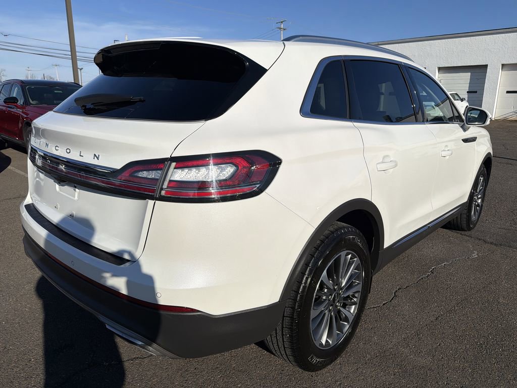 Certified 2023 Lincoln Nautilus AWD w/ Premium Package image 5