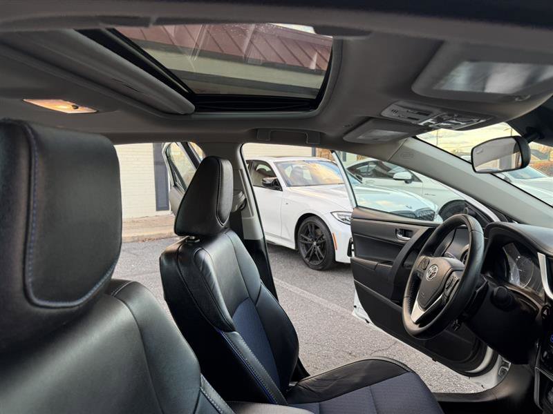 Used 2017 Toyota Corolla SE image 14