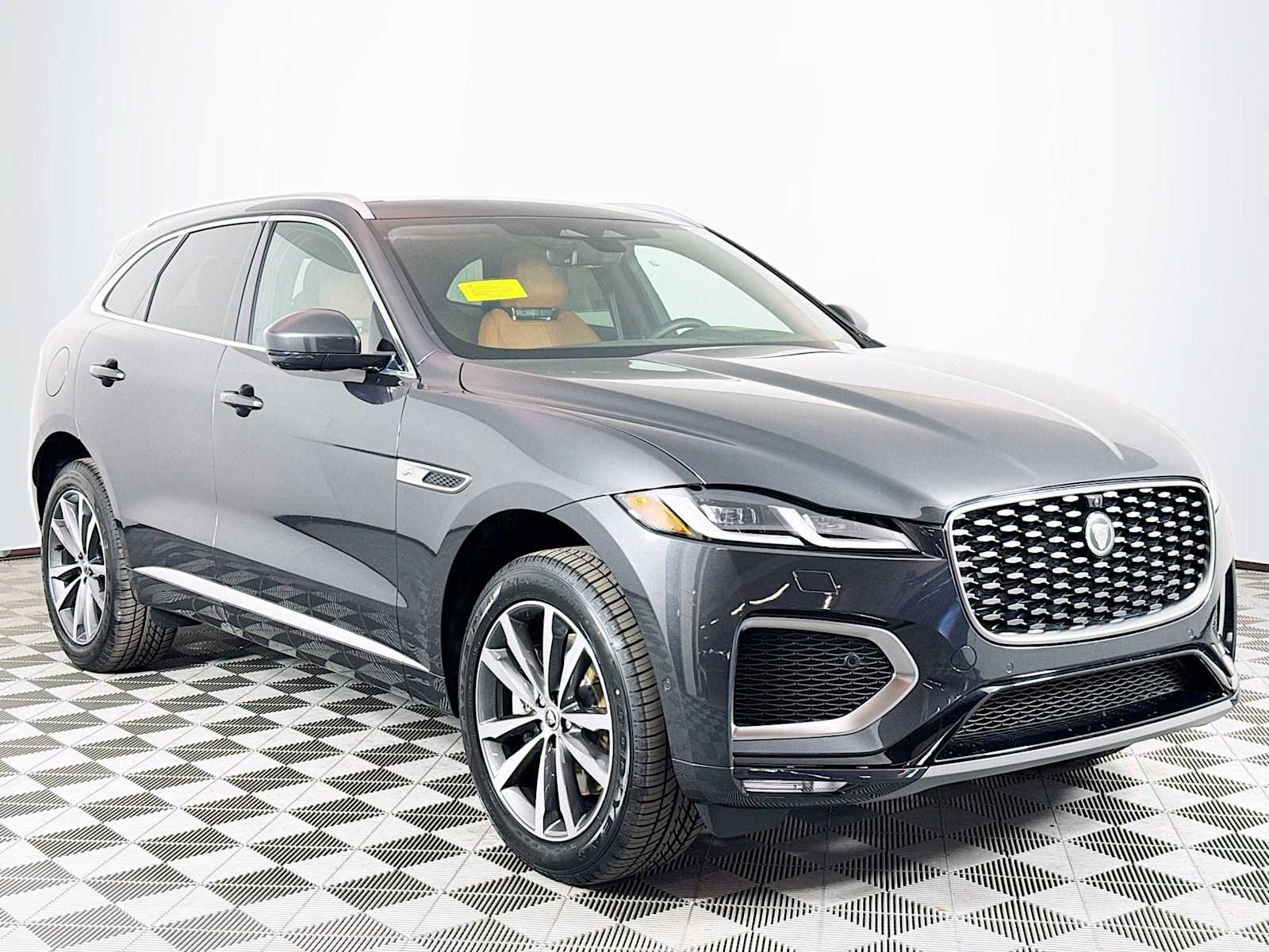 New 2026 Jaguar F-PACE R-Dynamic S image 3