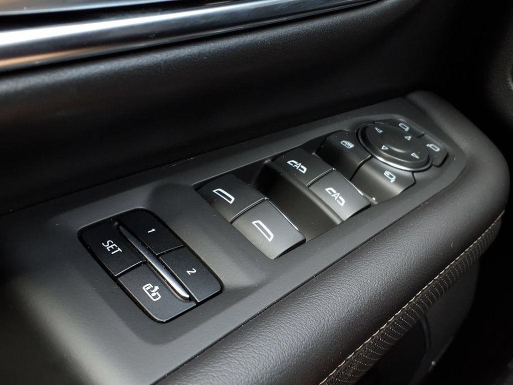 Used 2024 Chevrolet Tahoe Premier RWD image 18