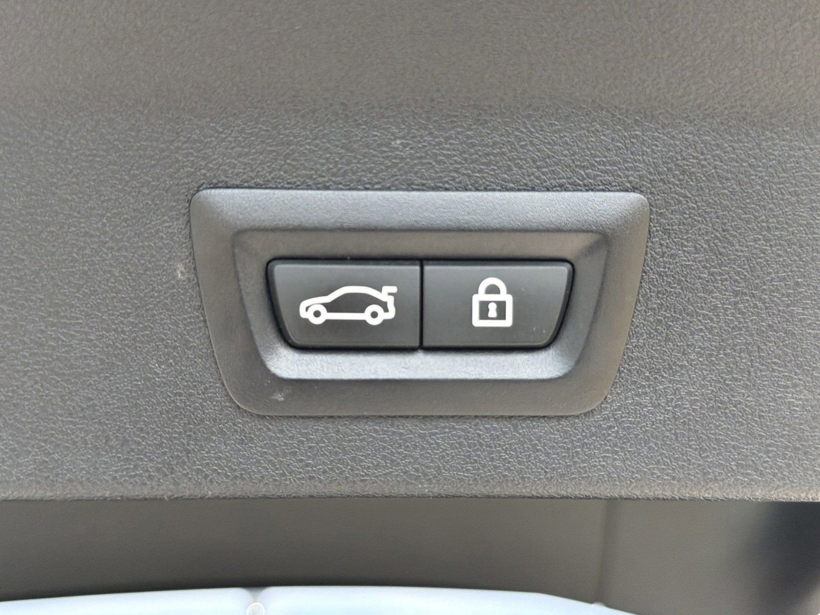 Used 2021 BMW X3 xDrive30i w/ Convenience Package (ZC2) AWD/4WD image 12