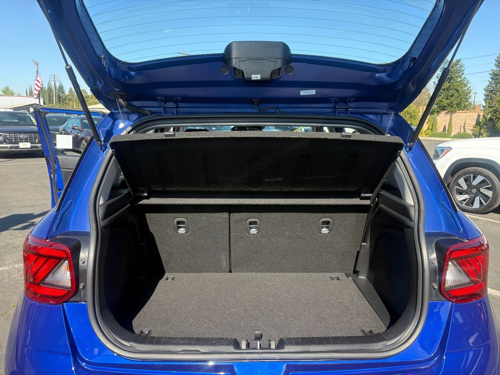 Used 2025 Hyundai Venue SEL image 31