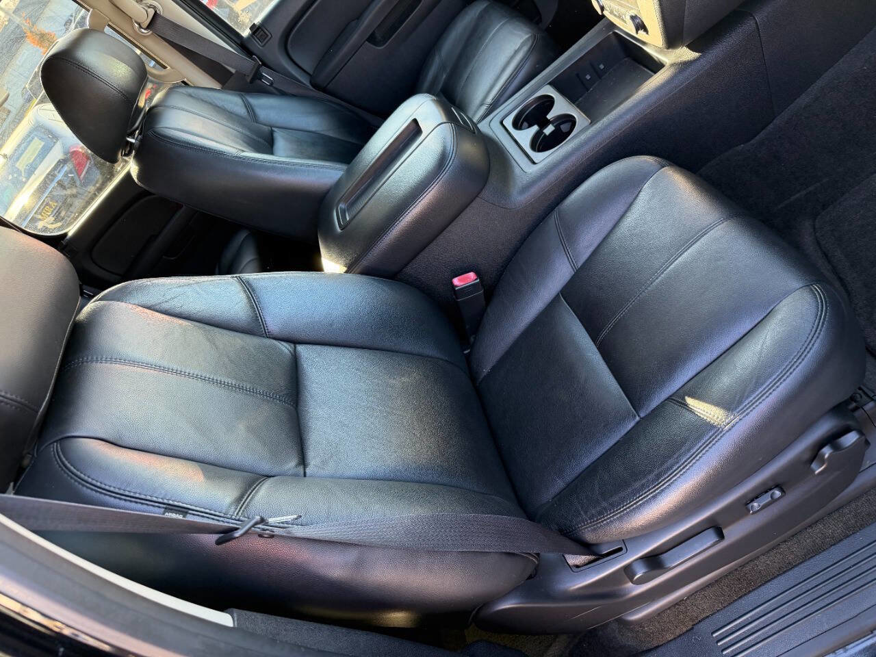 Used 2012 GMC Yukon 4WD Hybrid image 32