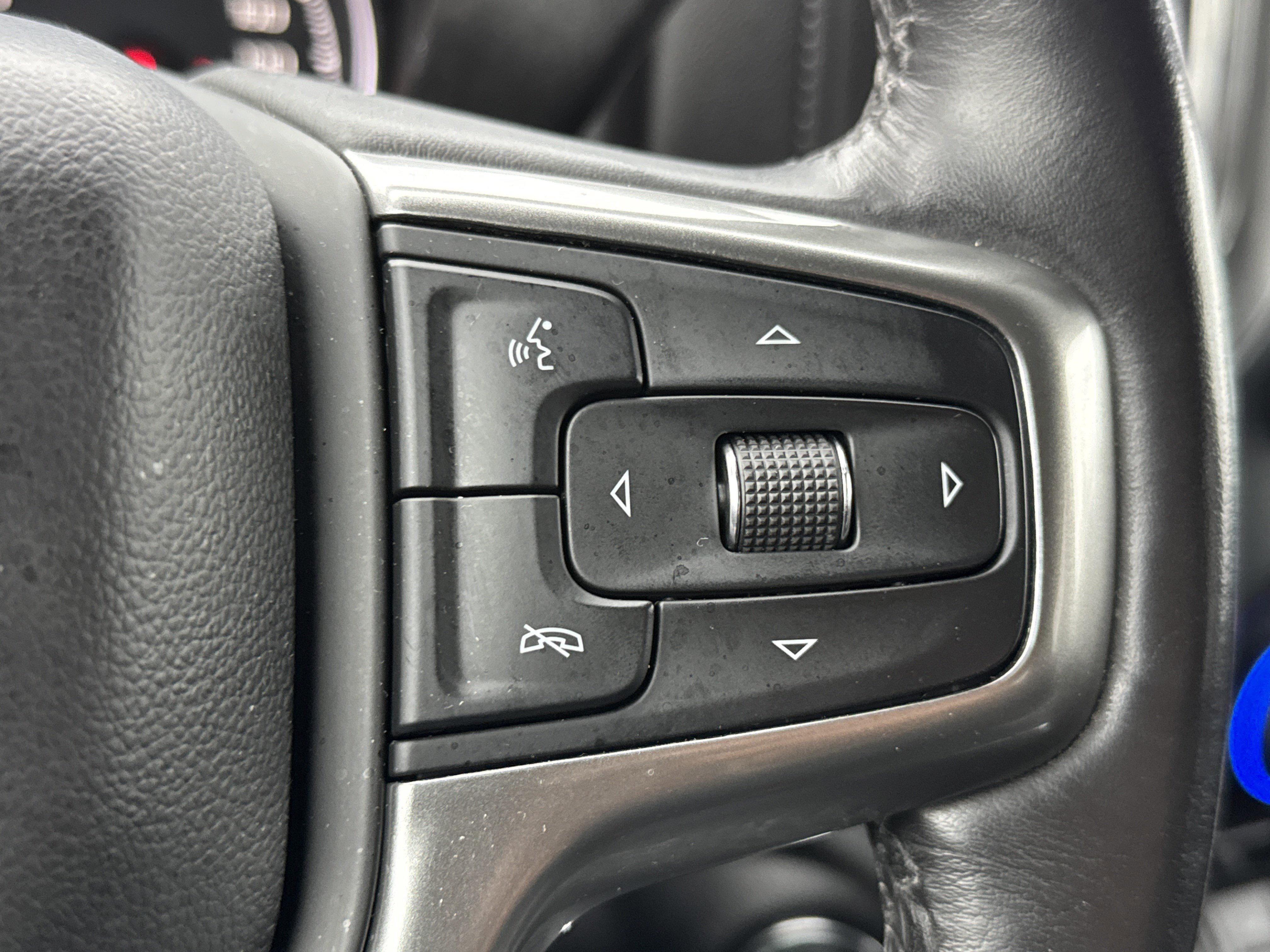 Used 2020 Chevrolet Silverado 1500 LT Trail Boss image 24