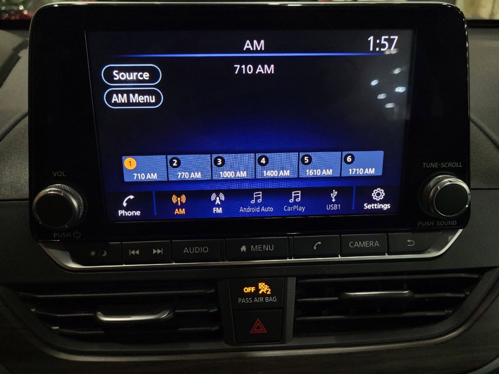 Used 2024 Nissan Altima 2.5 SV FWD image 25
