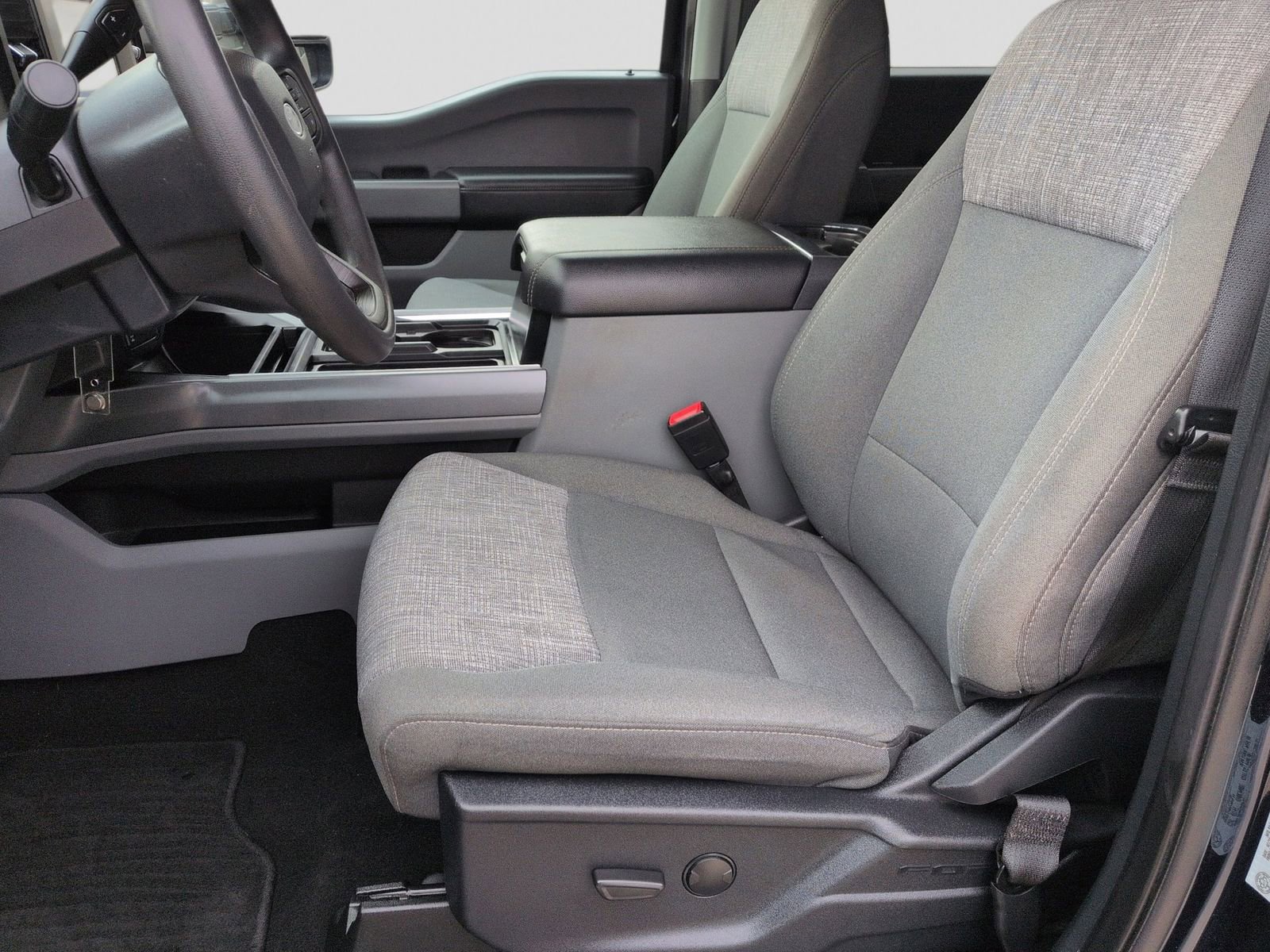 Certified 2023 Ford F250 XLT AWD/4WD image 19