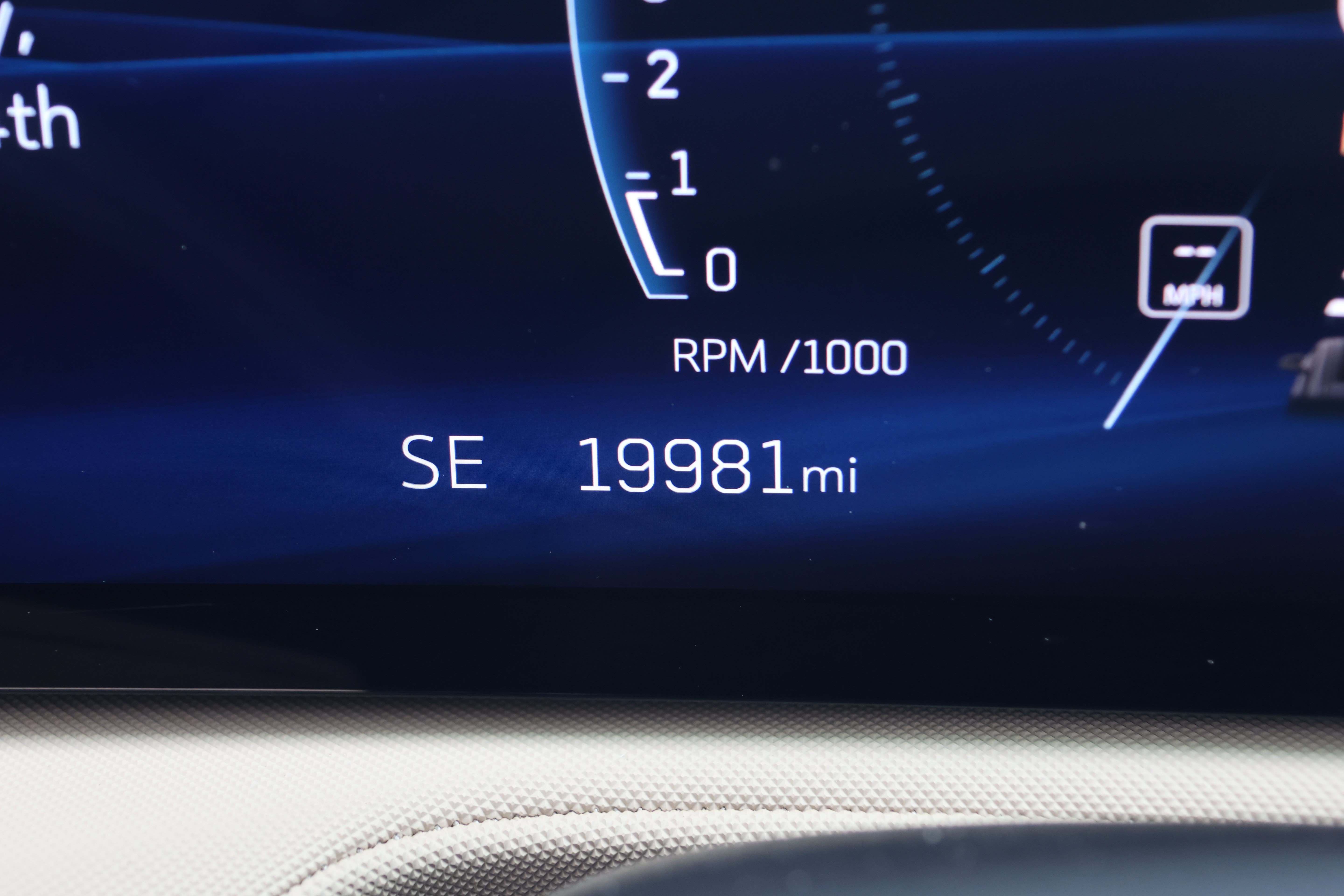 Used 2024 Cadillac XT4 Luxury w/ Cold Weather Package AWD/4WD image 21