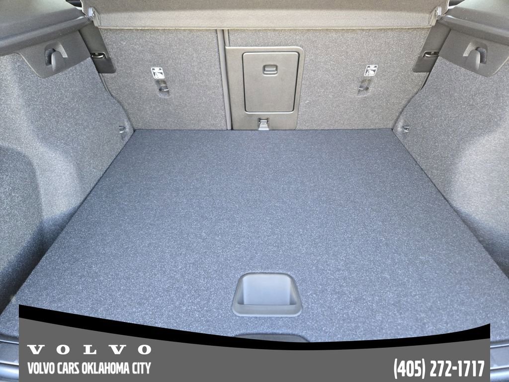 New 2026 Volvo XC40 B4 Core w/ Protection Package Premier image 31