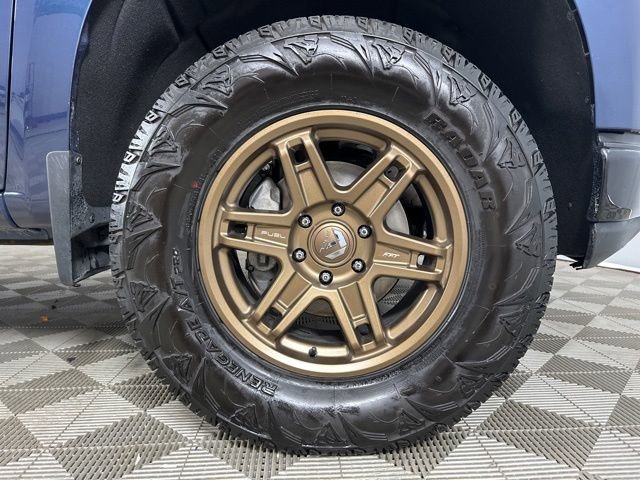 Used 2021 Chevrolet Silverado 1500 LT Trail Boss w/ Convenience Package II AWD/4WD image 9