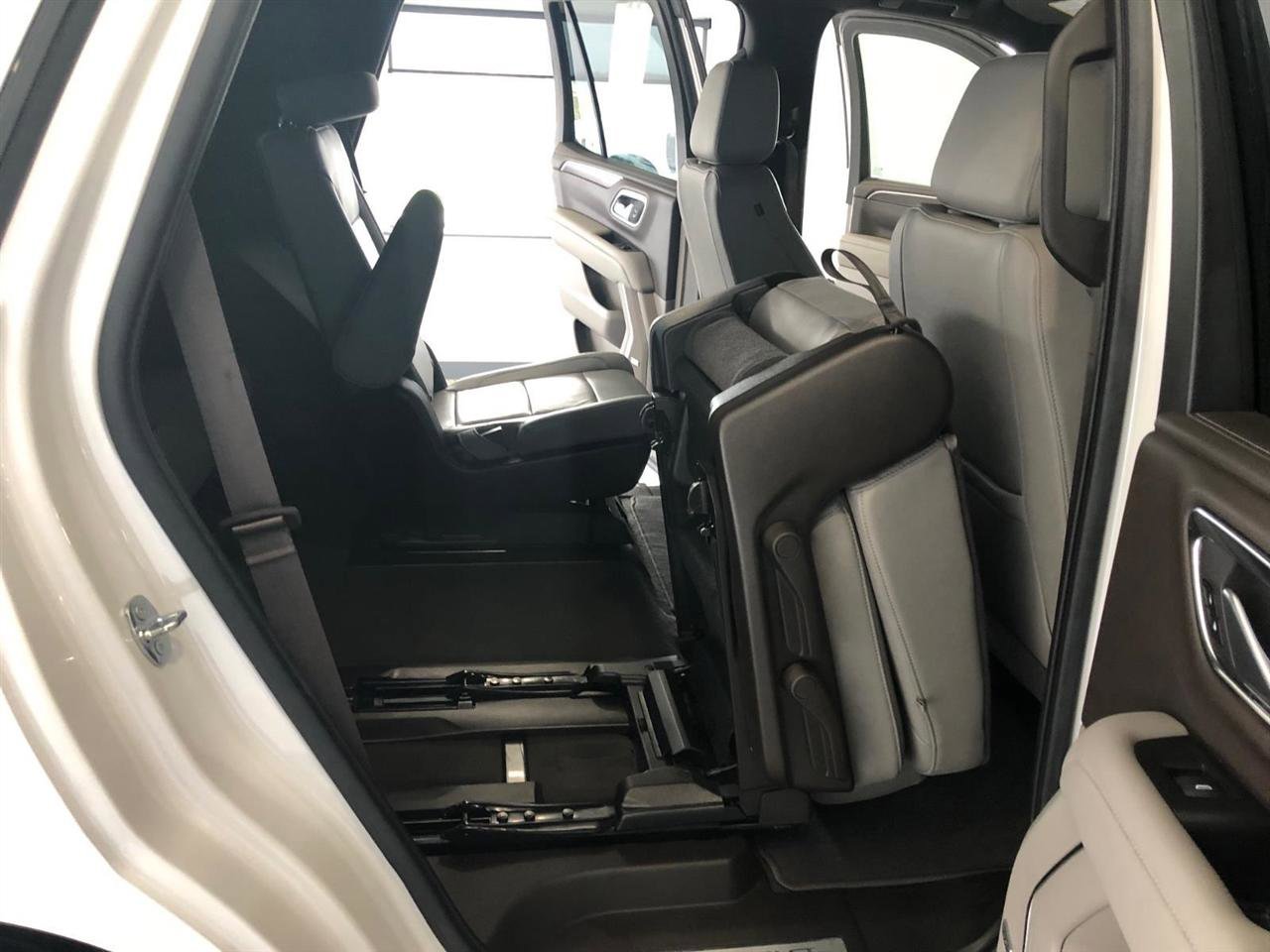 Used 2022 Chevrolet Tahoe LT image 16