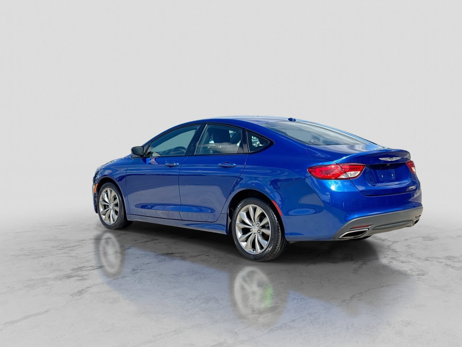 Used 2016 Chrysler 200 S FWD image 4