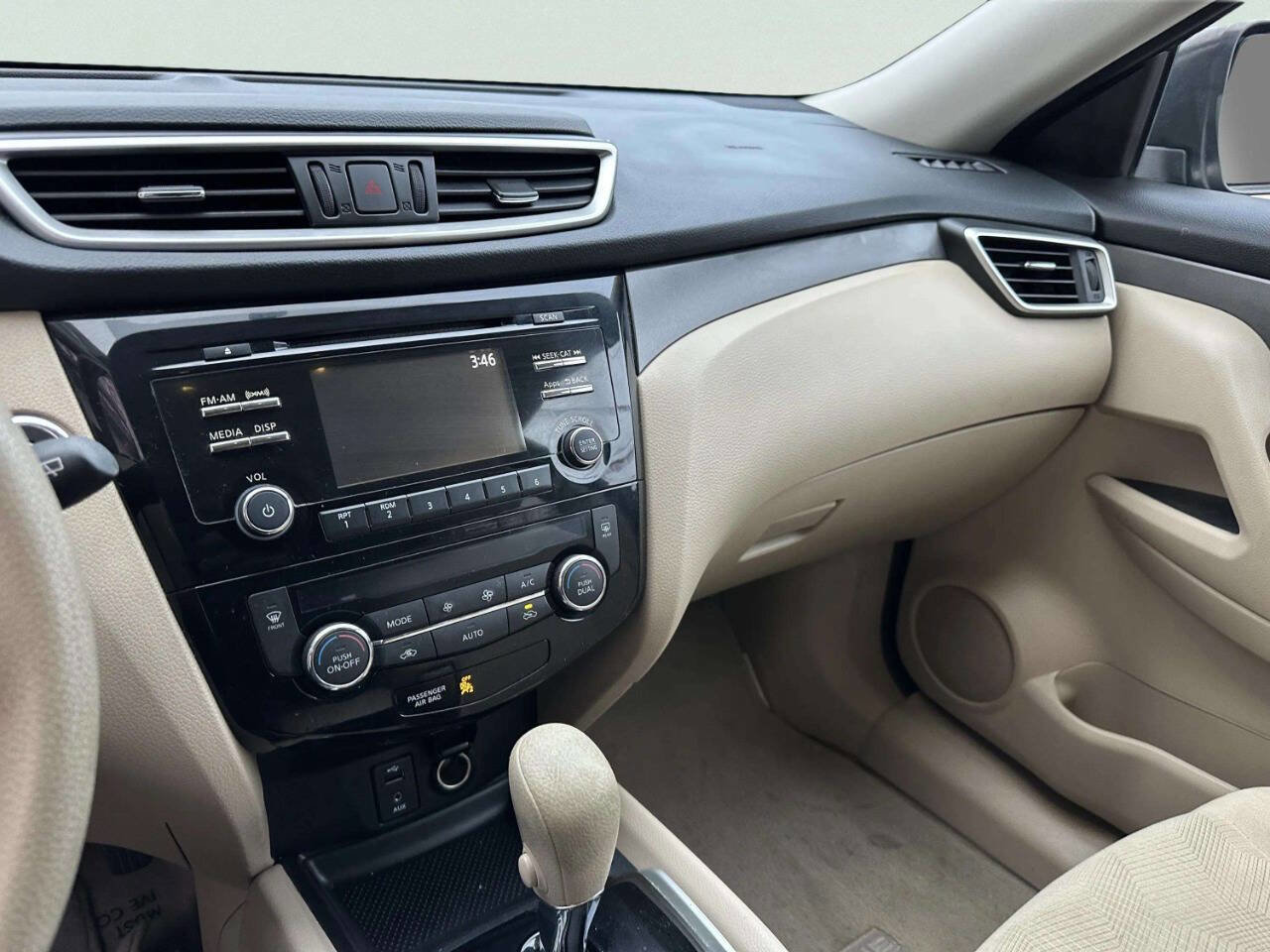 Used 2014 Nissan Rogue SV image 27