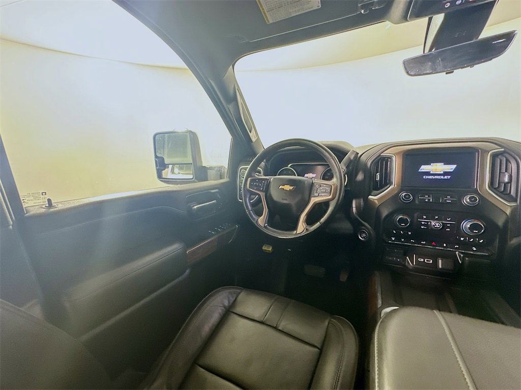 Used 2023 Chevrolet Silverado 2500 High Country w/ Z71 Off-Road Package image 9