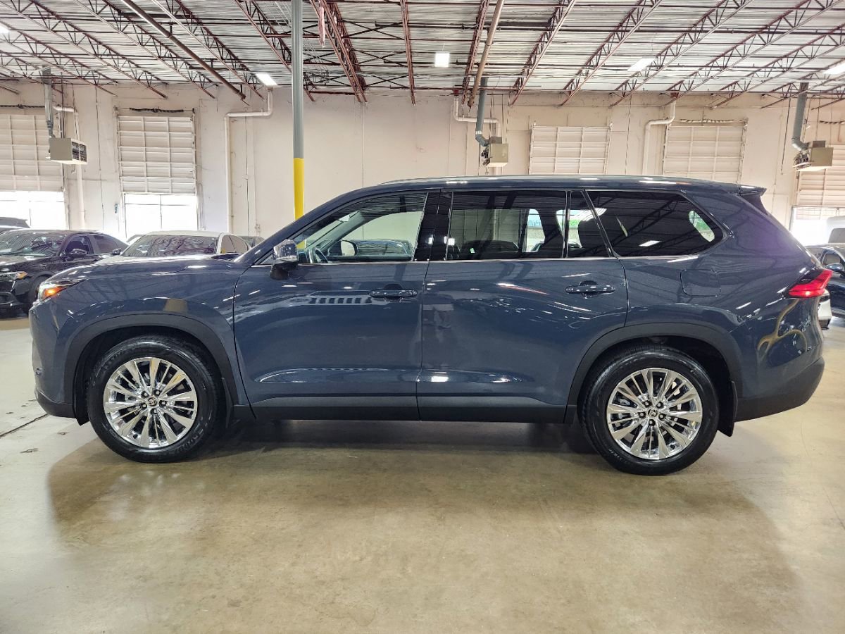 Used 2024 Toyota Grand Highlander AWD image 7