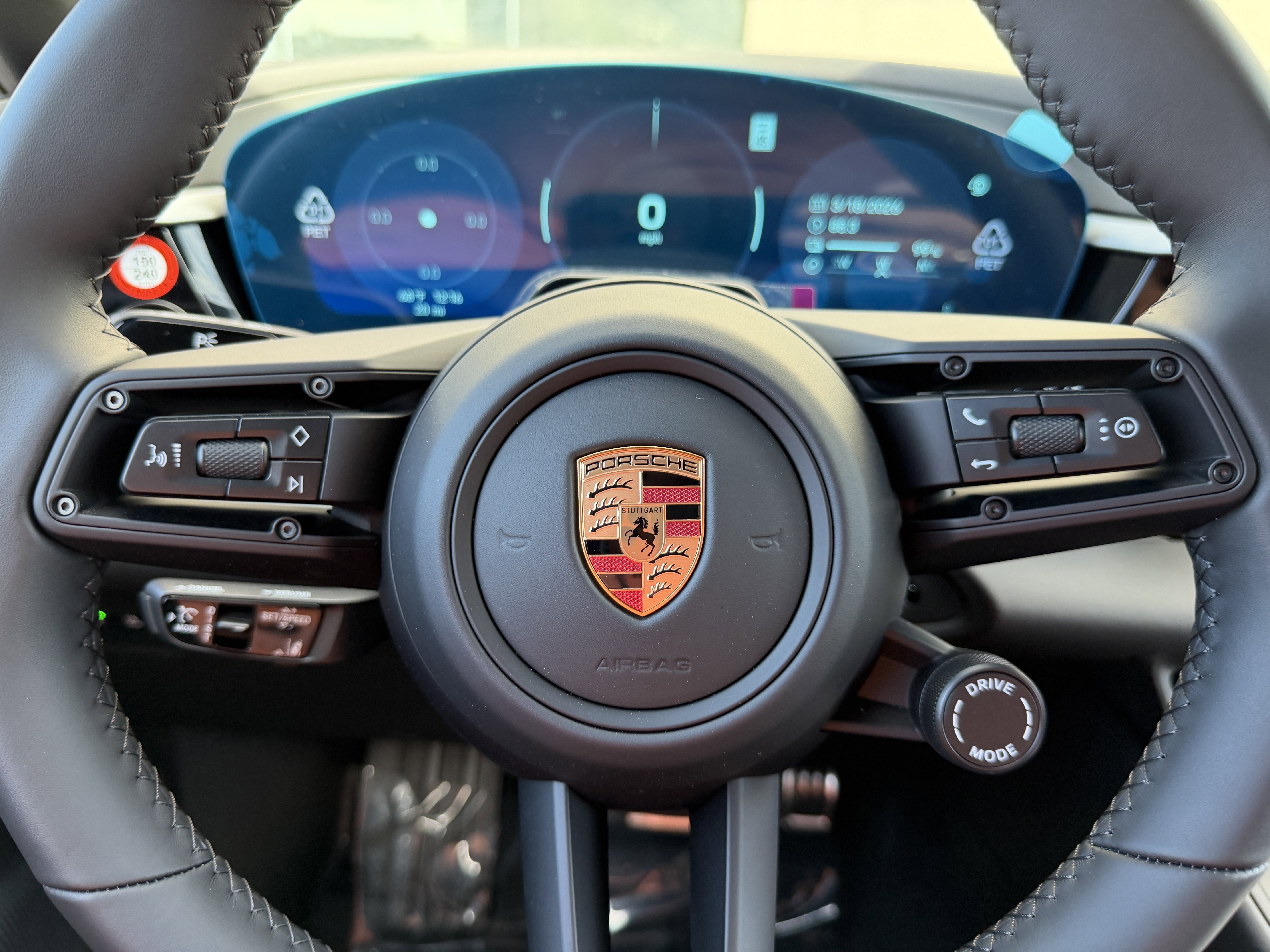 New 2026 Porsche Macan 4S Electric image 34