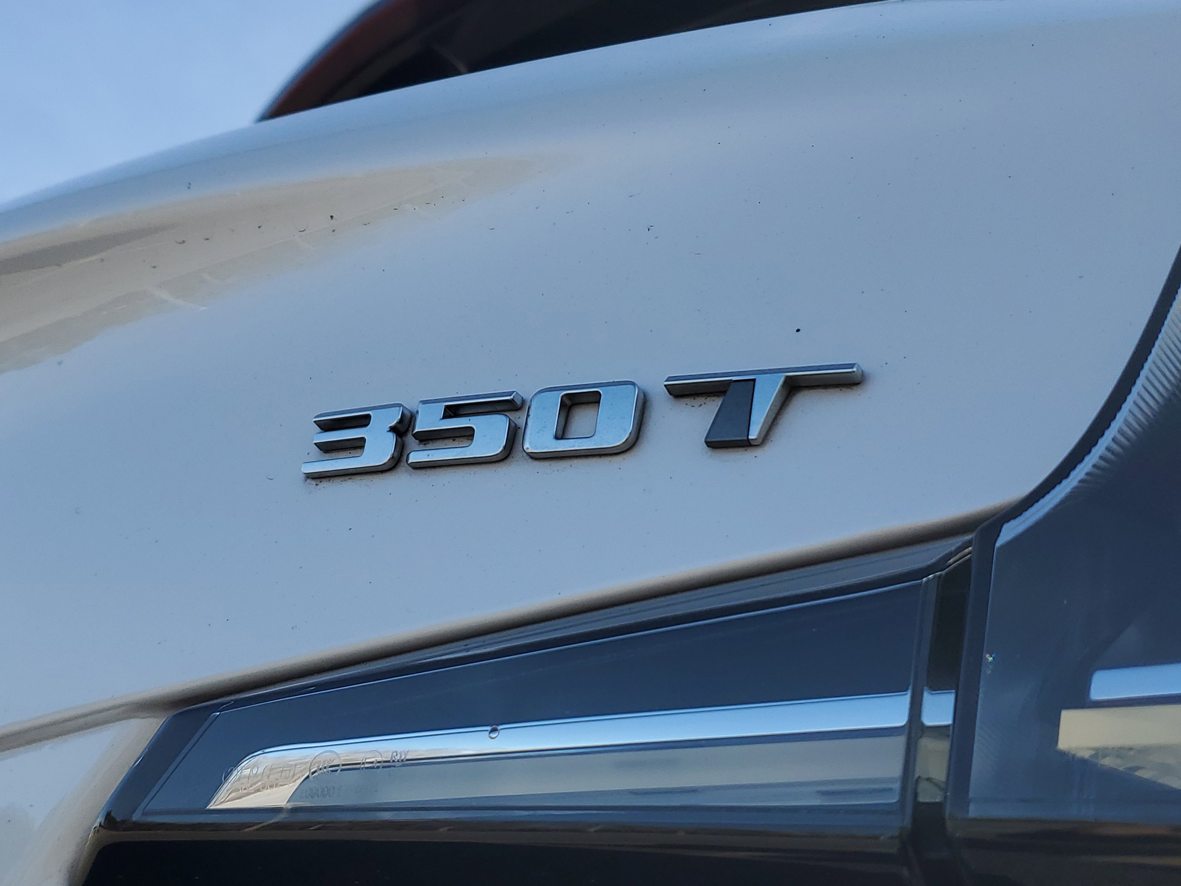 Used 2022 Cadillac XT4 Sport w/ Enhanced Visibility Package image 7