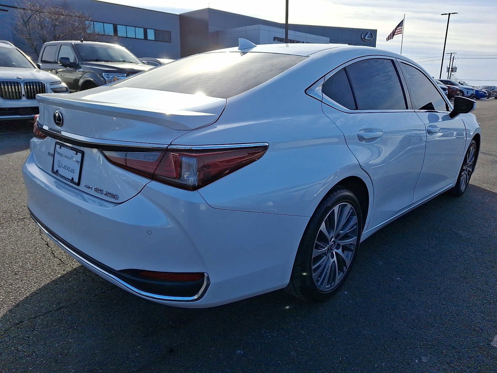 Used 2021 Lexus ES 250 w/ Premium Package image 4