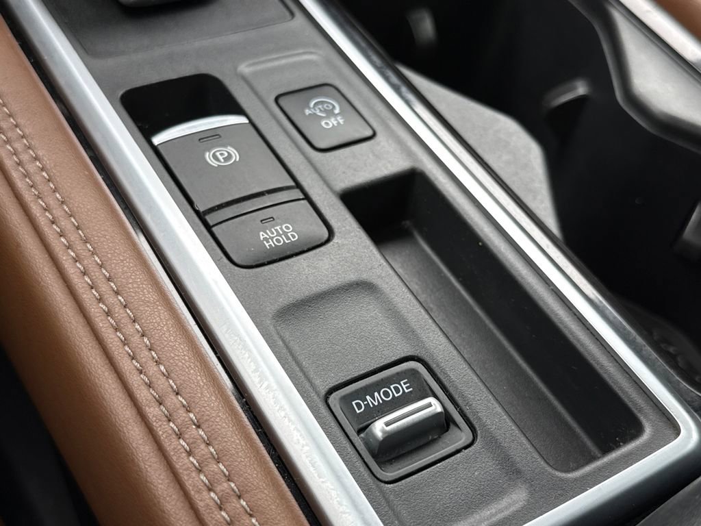 Used 2022 Nissan Pathfinder Platinum w/ Cargo Package FWD image 32